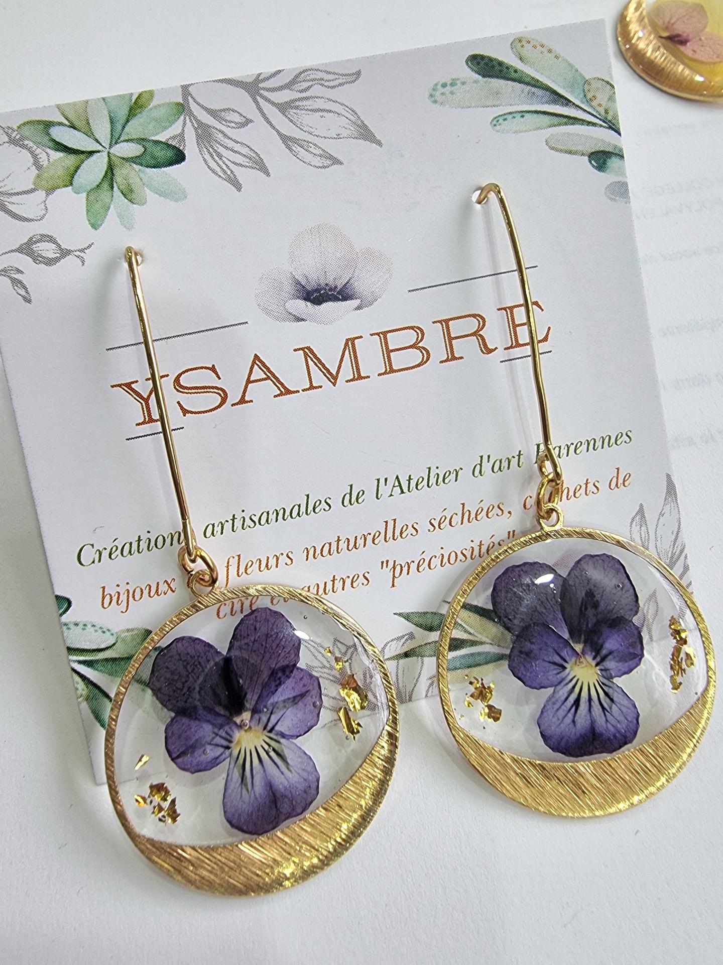 Boucles d'oreilles pensées 28€